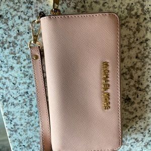 Michael Kors wristlet